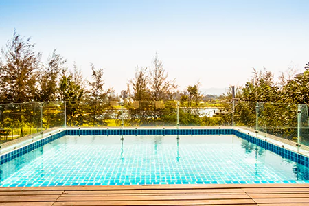 Cost of Glass Pool Fence Repair in Casselberry, FL